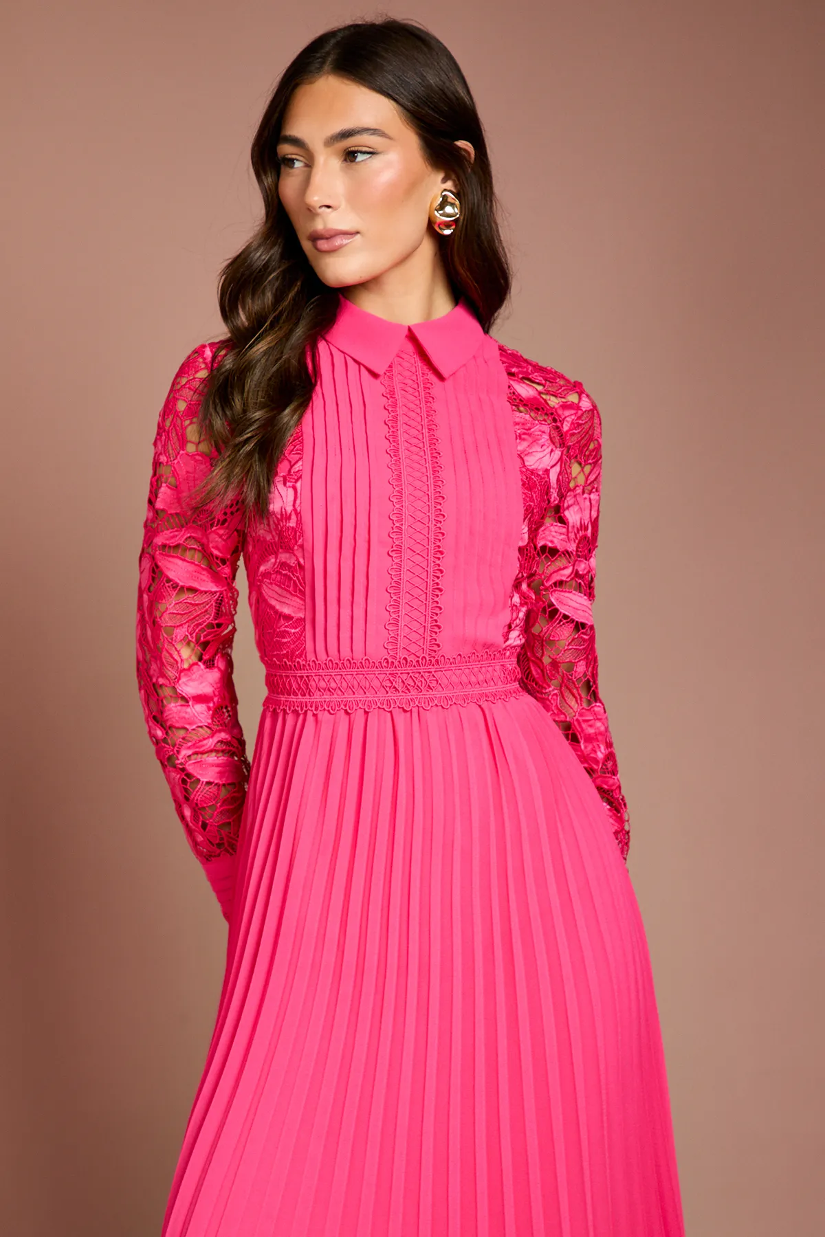 View product Long Sleeve Lace and Pleated Midi Shirt Dress - foto 2