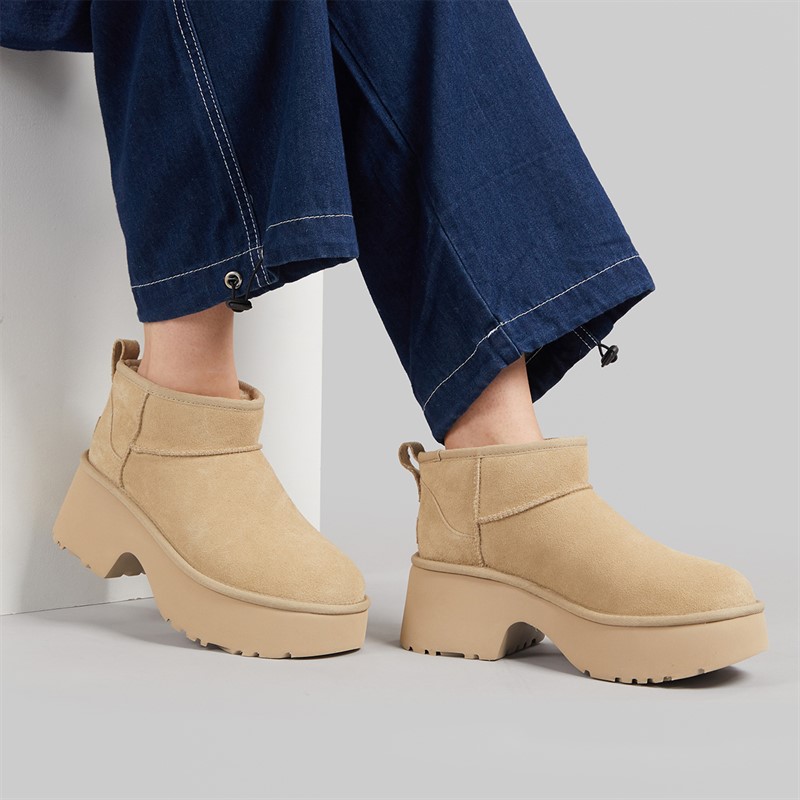 UGG® Çizme Classic Ultra Mini New Heights - foto 2